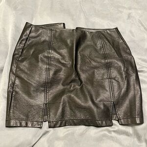 Faux leather Black Skirt Large